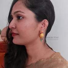 Load image into Gallery viewer, Aanshi Earrings
