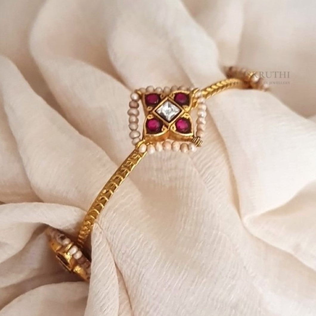 Krithika Bangle