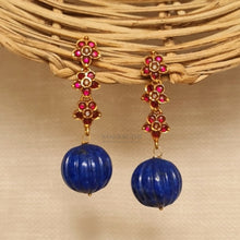 Load image into Gallery viewer, Aarohi Earrings
