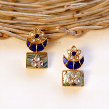 Load image into Gallery viewer, Nila Earrings
