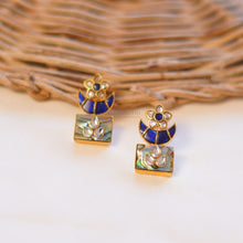 Load image into Gallery viewer, Nila Earrings
