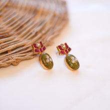 Load image into Gallery viewer, Lyla Earrings
