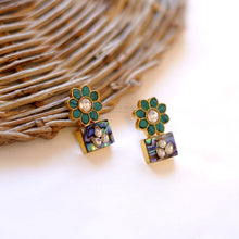 Load image into Gallery viewer, Siya Earrings
